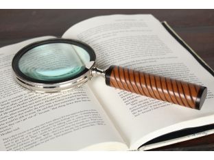 Wood Handled Magnifying Glass