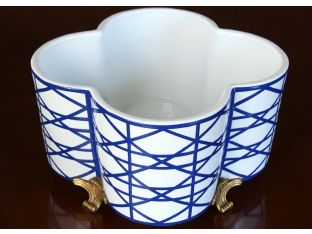 Gazebo Quatrefoil Planter